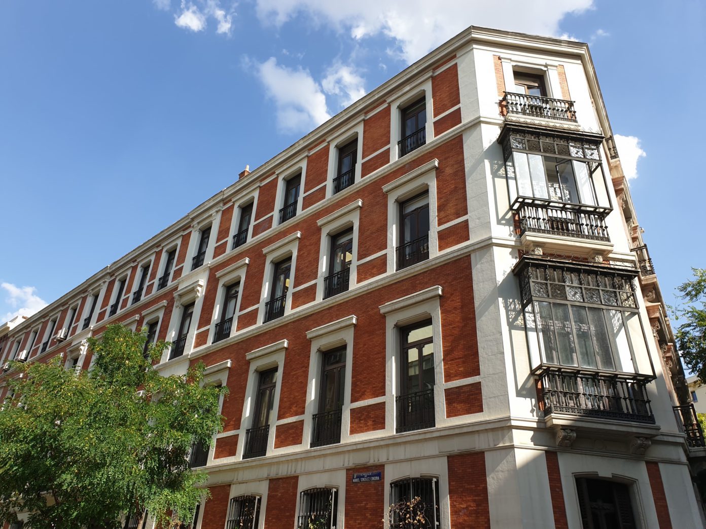 Persépolis buys a building in Madrid from Colonial for €25M