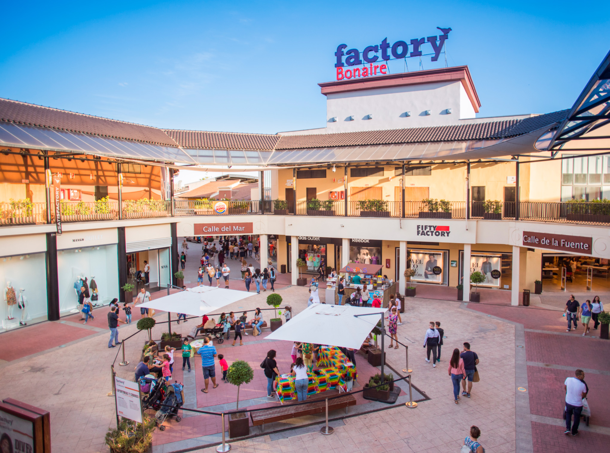 Merlin sells two shopping centres to Indotek for €22M